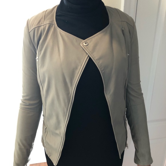 Danier grey leather women’s jacket - Picture 2 of 8